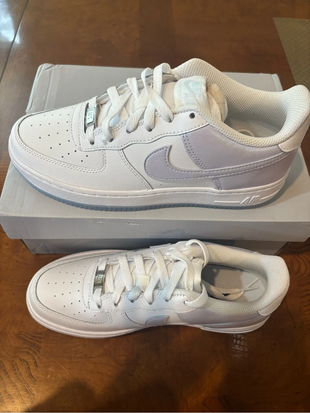 Air Force 1 BG NWT Size 5.5Y White-Blue Tint